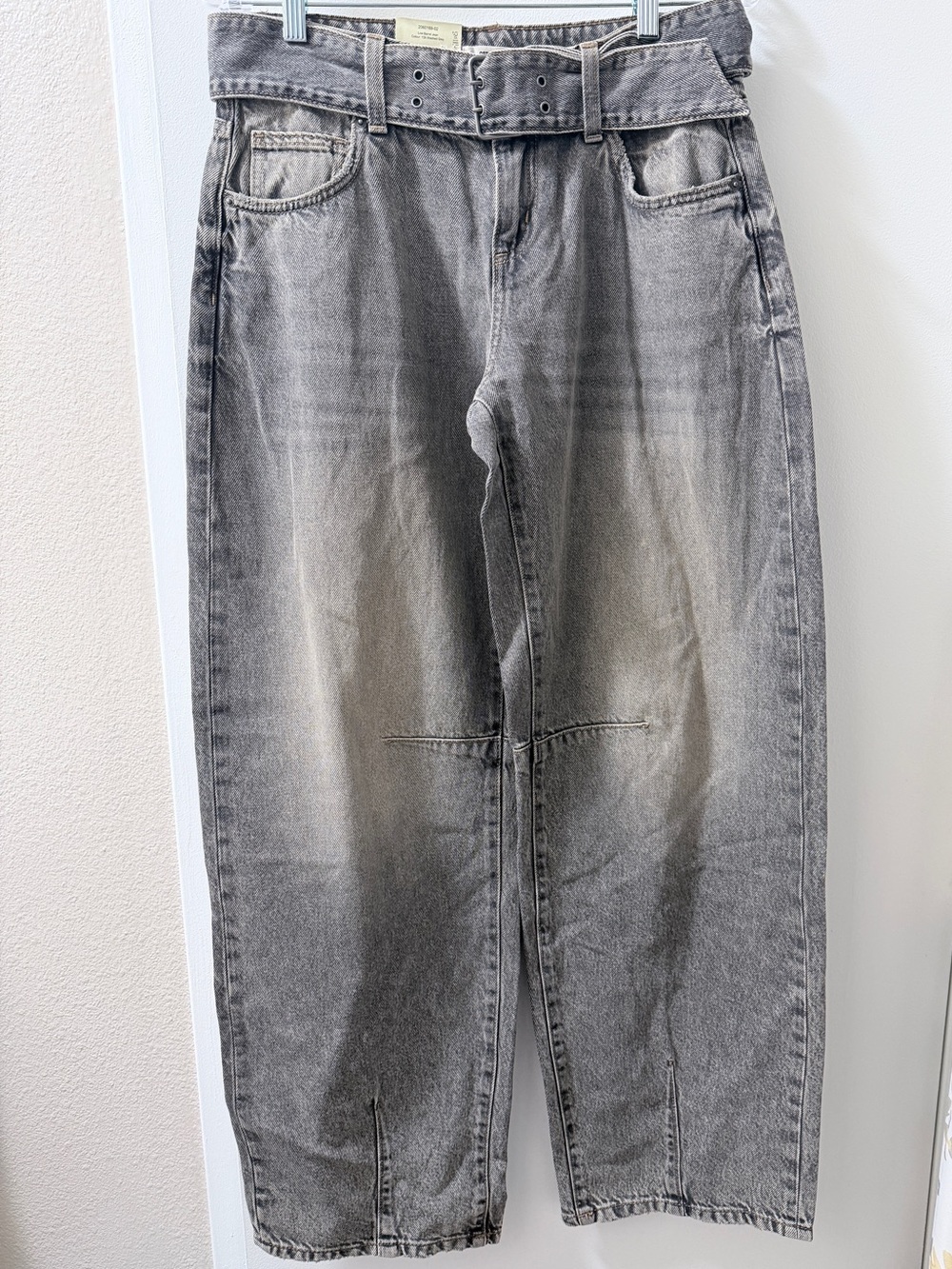 Cotton On - Gray Low-Waist Relaxed Fit Women’s Barrel Jeans